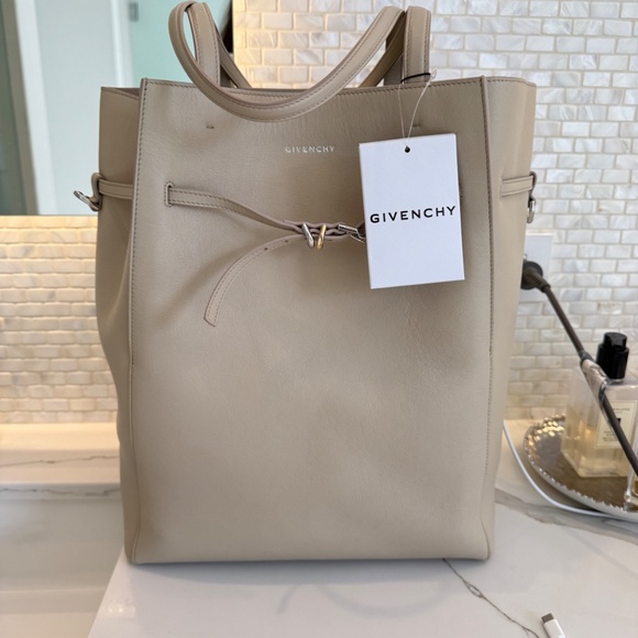 Givenchy Calfskin Voyou Medium North South Tote Natural Beige - Picture 4 of 12